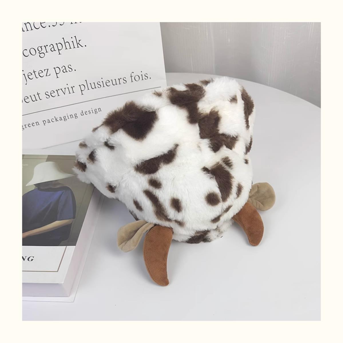 Schattige Niu Niu ~ Koreaanse versie van de herfst en winter warme pluche cartoon hoorn emmer hoed zoete en grappige vrouwelijke oorbeschermers ins bassin hoed_voghion.com