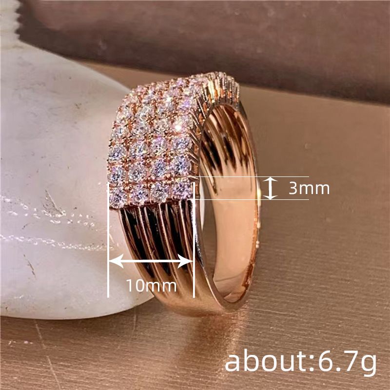 Unique Designer Ring Inlaid With Zirconia In Rose Gold Finish_voghion.com