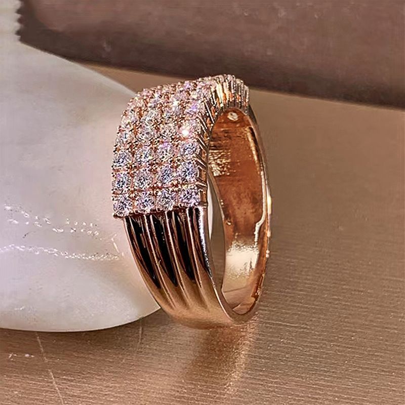 Unique Designer Ring Inlaid With Zirconia In Rose Gold Finish_voghion.com