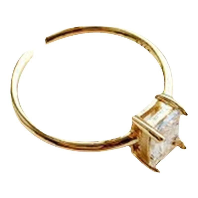 Offener Ring mit quadratischem, weißem Kristall, verstellbar, schlicht und elegant, Geschenk für eine Freundin_voghion.com