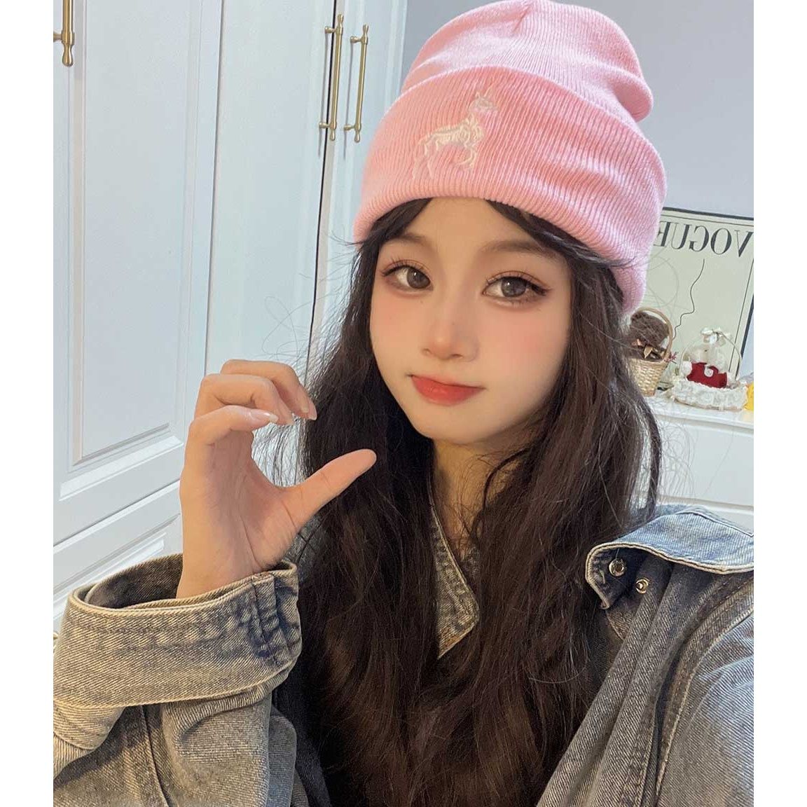 Trendiger Strickpullover mit Schafsknochenstickerei für Damen und Herren – wärmend und ideal für kalte Herbst- und Wintertage._voghion.com