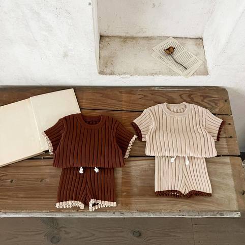 Komplet sweter i szorty dla niemowląt w stylu casual_voghion.com