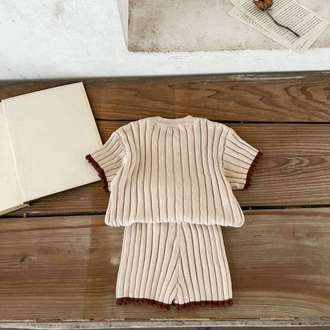 Komplet sweter i szorty dla niemowląt w stylu casual_voghion.com