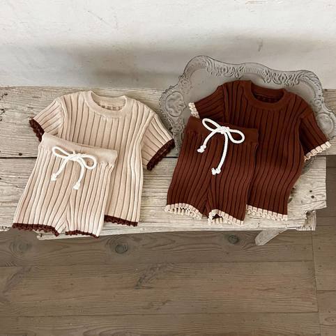 Komplet sweter i szorty dla niemowląt w stylu casual_voghion.com