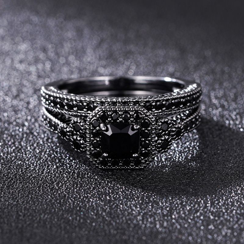 Anello di design per donna con zirconi stile vintage francese_voghion.com