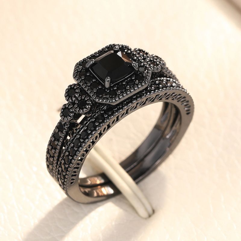 Anello di design per donna con zirconi stile vintage francese_voghion.com