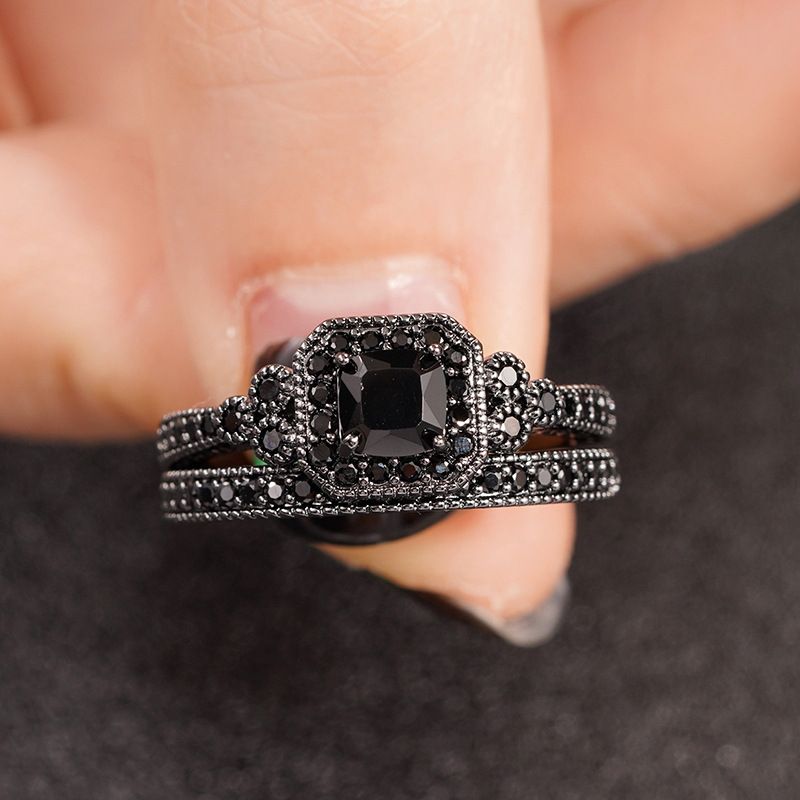 Anello di design per donna con zirconi stile vintage francese_voghion.com