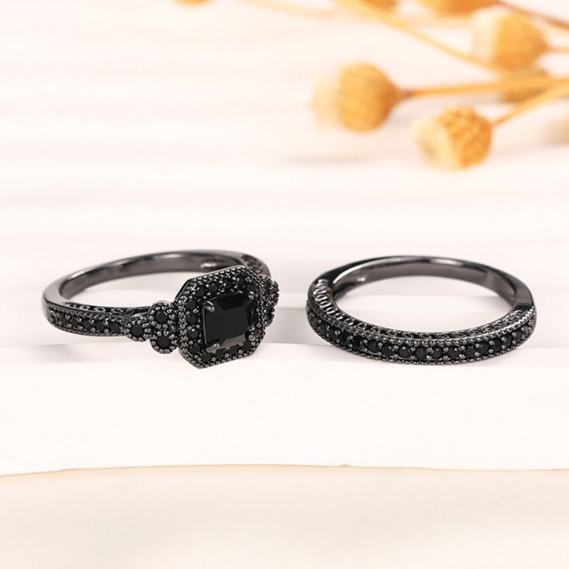 Anello di design per donna con zirconi stile vintage francese_voghion.com