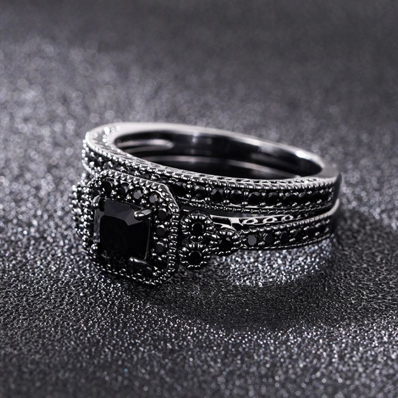 Anello di design per donna con zirconi stile vintage francese_voghion.com
