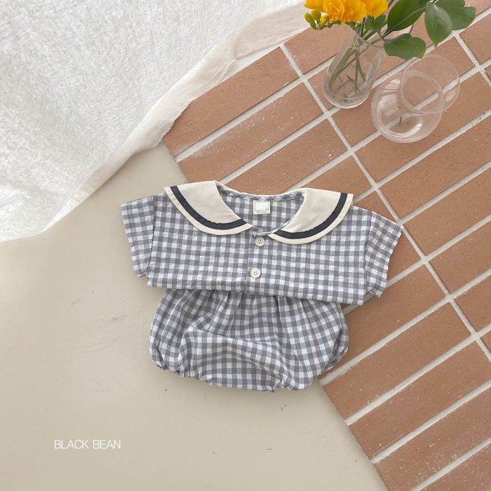 Conjunto bebé camisola com colarinho marinheiro e calções_voghion.com