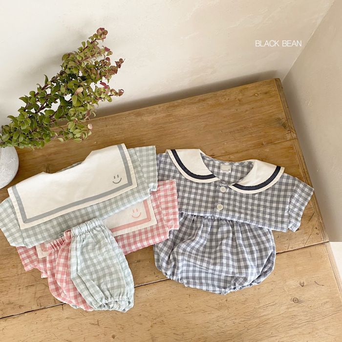 Conjunto bebé camisola com colarinho marinheiro e calções_voghion.com