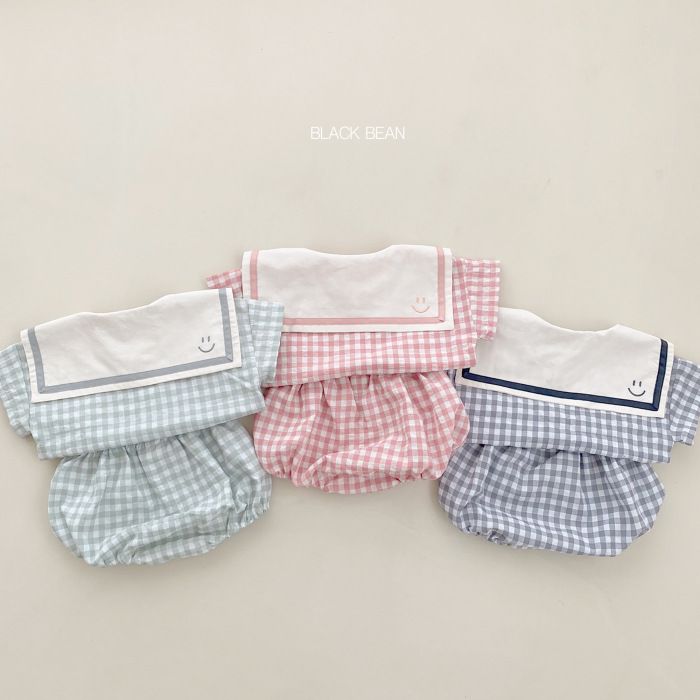 Conjunto bebé camisola com colarinho marinheiro e calções_voghion.com