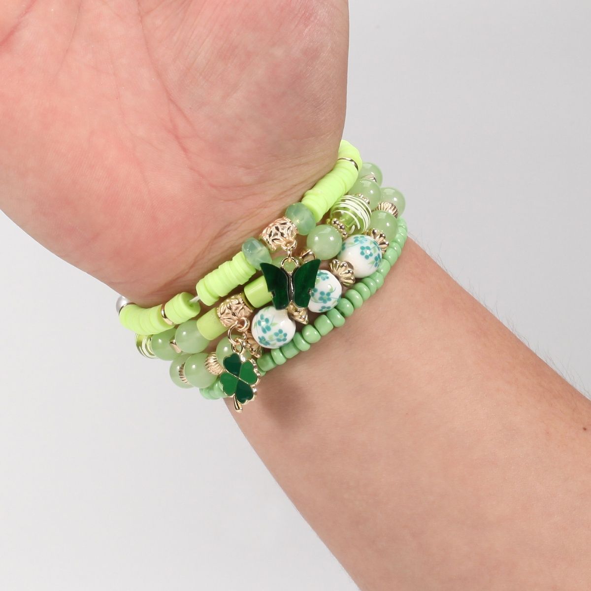 Conjunto de Pulseiras com Pingente de Trevo Verde Fresco para o Dia de São Patrício e Letras da Sorte para o Dia Irlandês_voghion.com