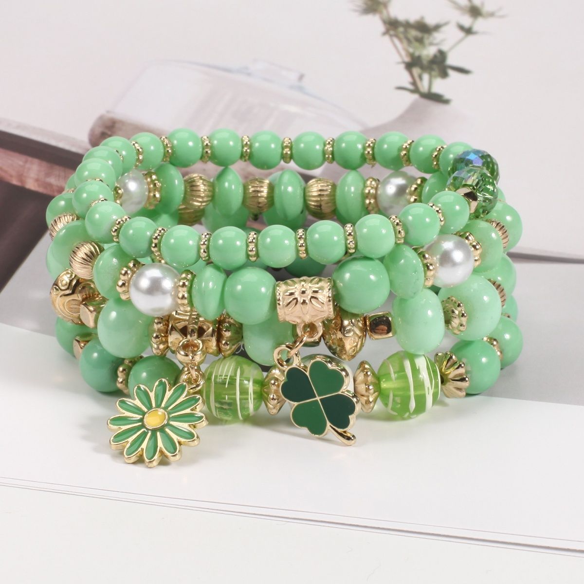 Conjunto de pulseiras com berloques são patrício para sorte_voghion.com