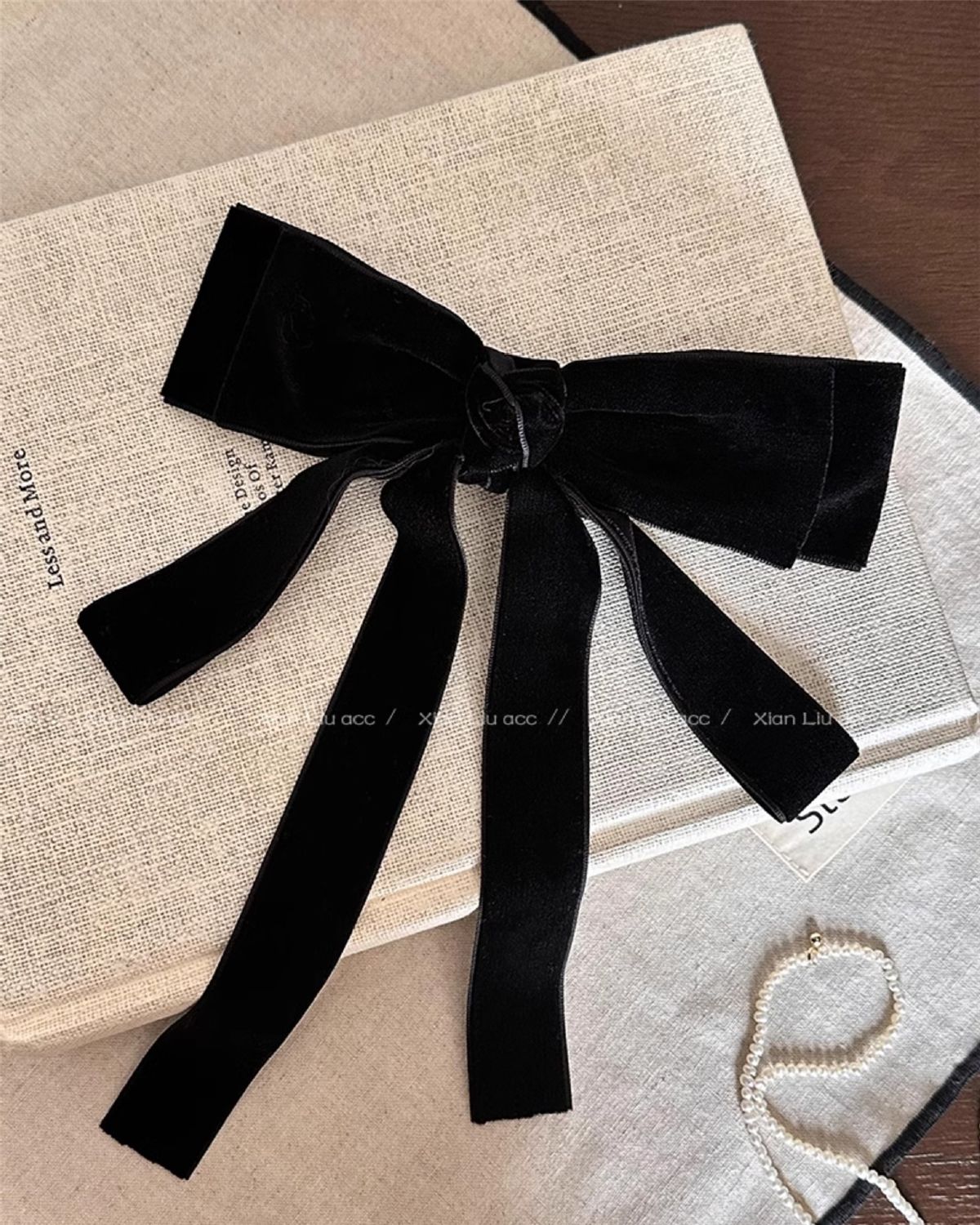 Pinza para el pelo con lazo de terciopelo accesorio primavera_voghion.com