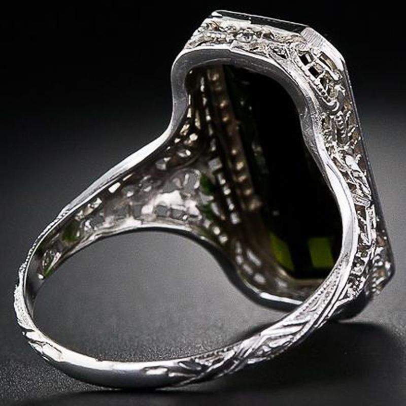 Elegant Emerald Zircon Ring For Women Luxurious Evening Style_voghion.com