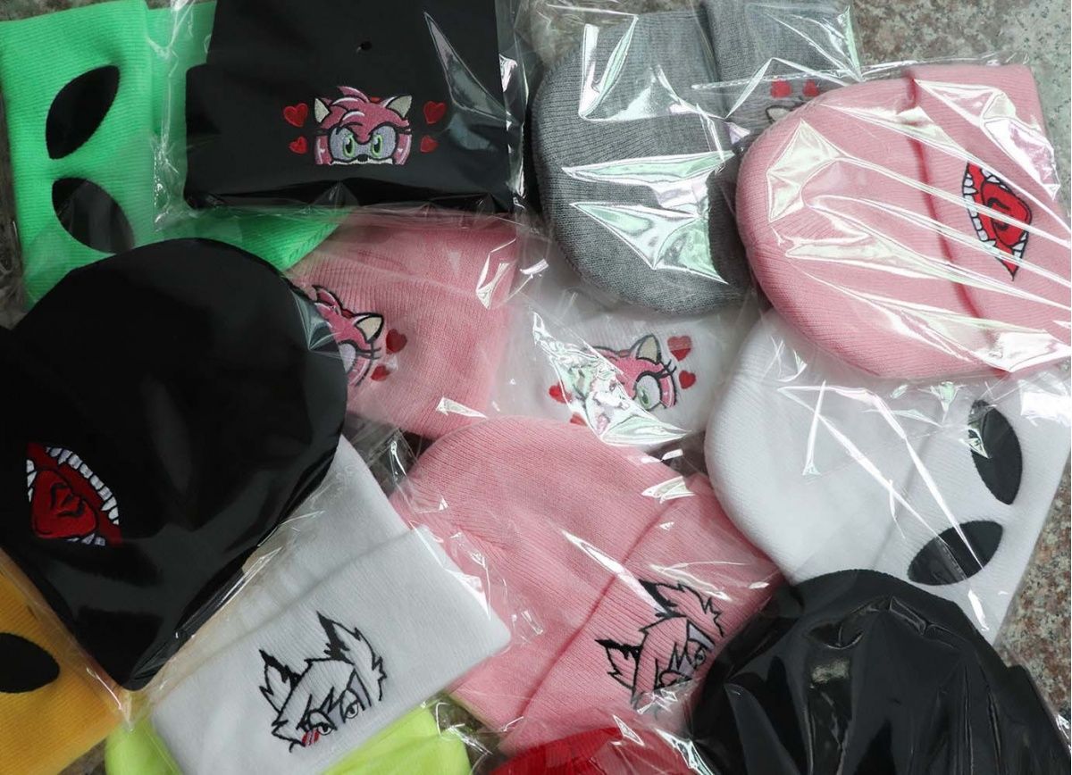 Neue Strickmütze mit großem Zungenmotiv und Stickerei für Damen und Herren, ideal für Herbst und Winter. Warme Wollmütze für Studenten._voghion.com