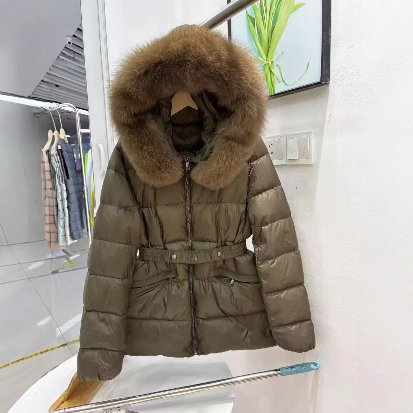 Mengjia Same Style Belt Waist Slimming Down Jacket Women Short Fox Fur Collar New Winter_voghion.com