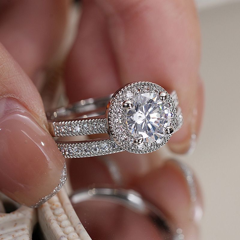 Elegant Designer Ring For Women With Round Zirconia Stone_voghion.com