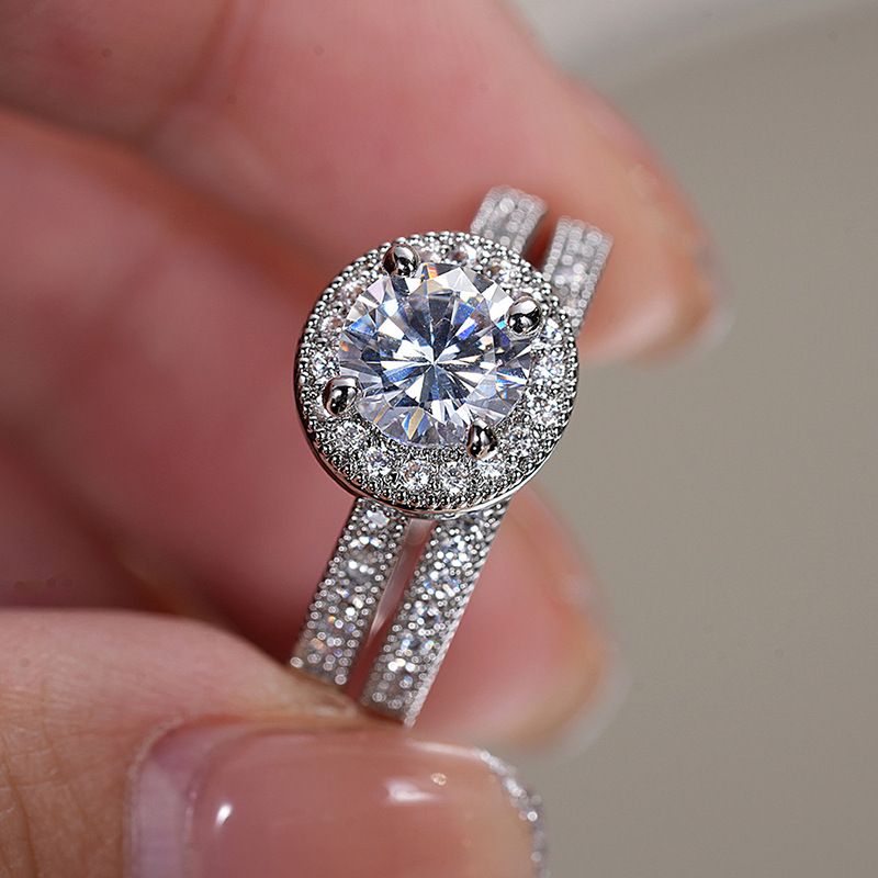 Elegant Designer Ring For Women With Round Zirconia Stone_voghion.com
