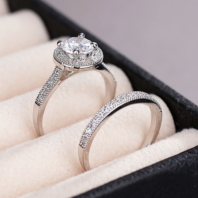 Elegant Designer Ring For Women With Round Zirconia Stone_voghion.com