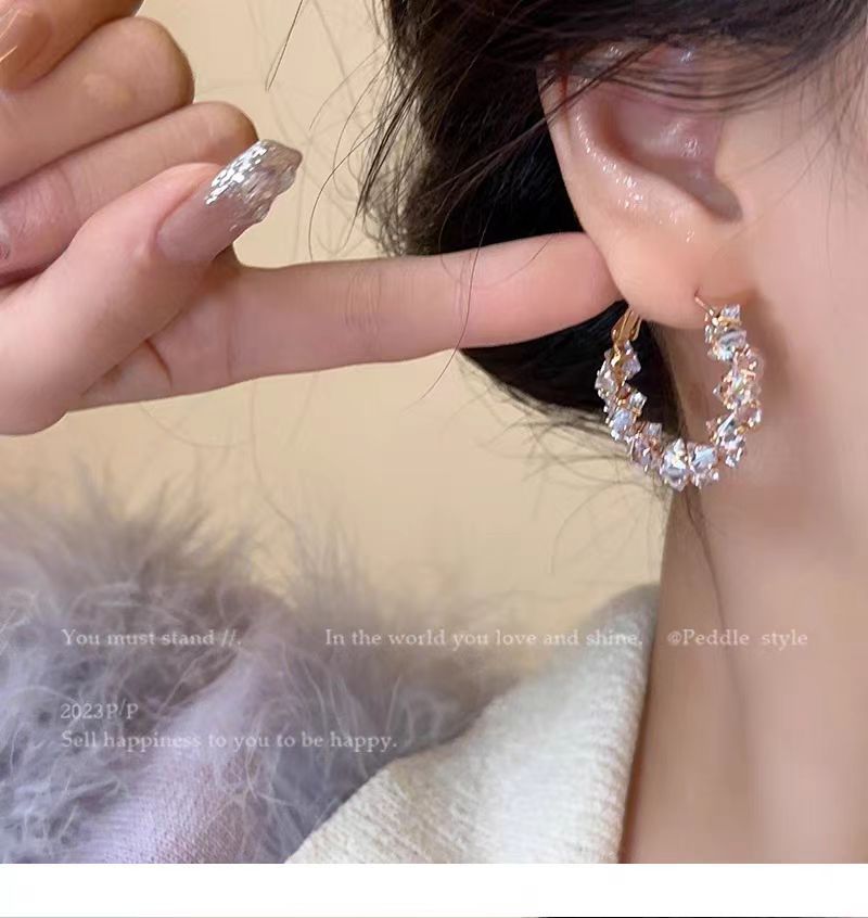 Elegant Crystal Hoop Earrings Light Luxury Sparkling Jewellery_voghion.com