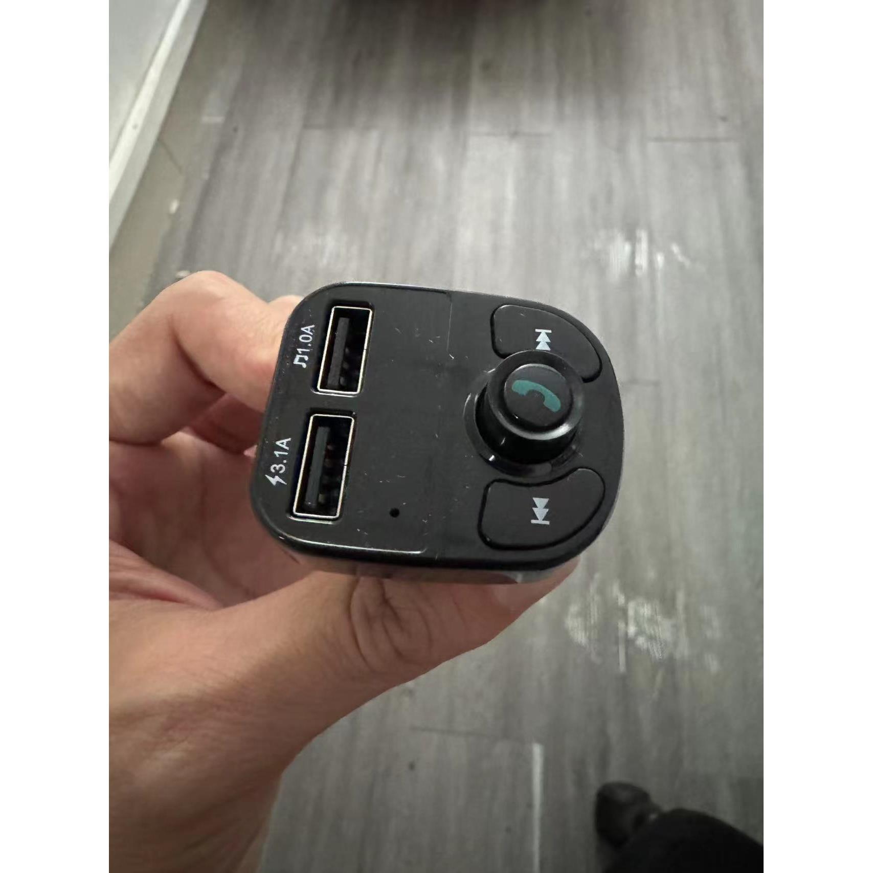 8 Receiver Charger Lossless Sound Quality FM Transmitter Plug-in Car MP3 Bluetooth Player_voghion.com