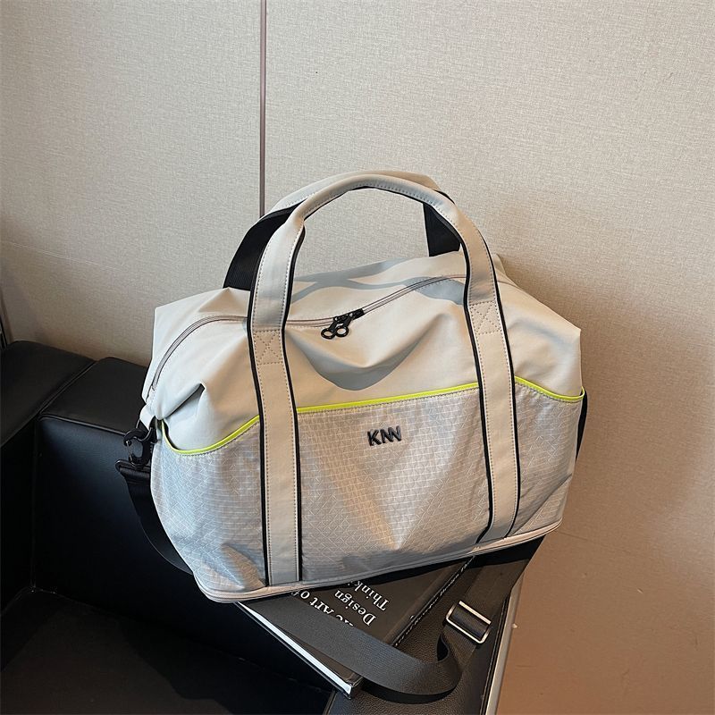 Lightweight Large Capacity Travel Bag For Men And Maternity Use_voghion.com