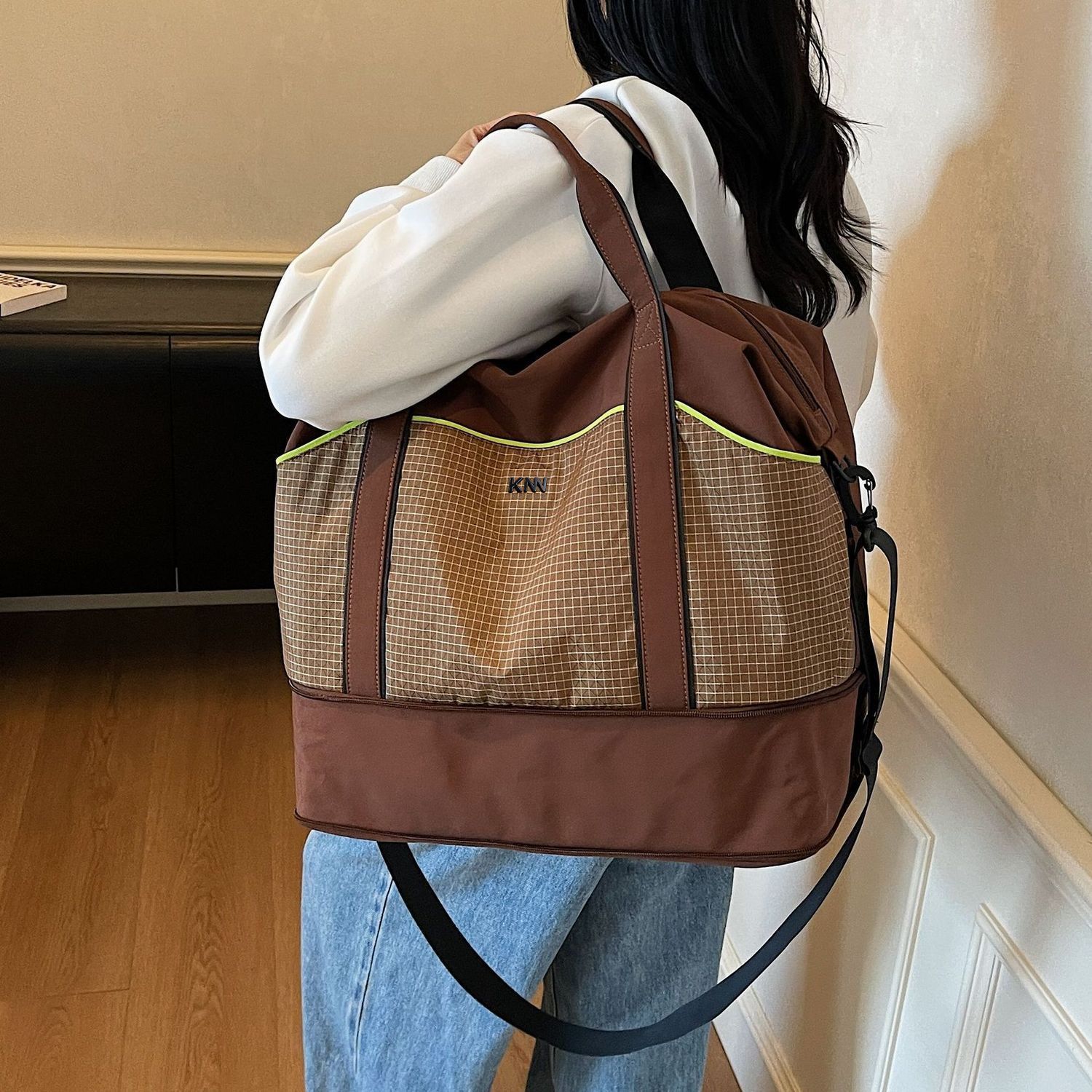 Lightweight Large Capacity Travel Bag For Men And Maternity Use_voghion.com