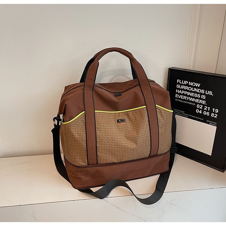 Lightweight Large Capacity Travel Bag For Men And Maternity Use_voghion.com