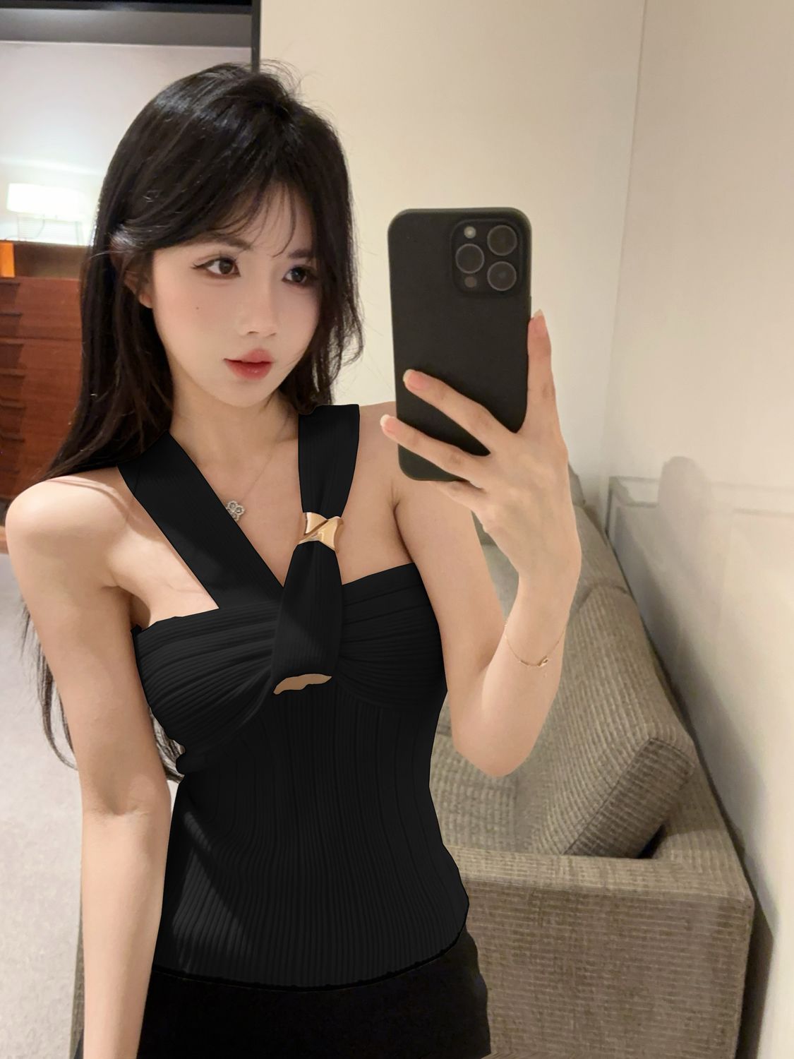 Sweet Alluring Pink Knit Tank Top With Straps And Halter Neck Girls, Suitable For Summer Outerwear Or As A Base Layer_ecoleips.com