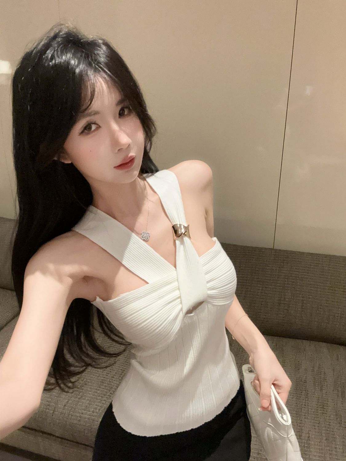 Sweet Alluring Pink Knit Tank Top With Straps And Halter Neck Girls, Suitable For Summer Outerwear Or As A Base Layer_ecoleips.com