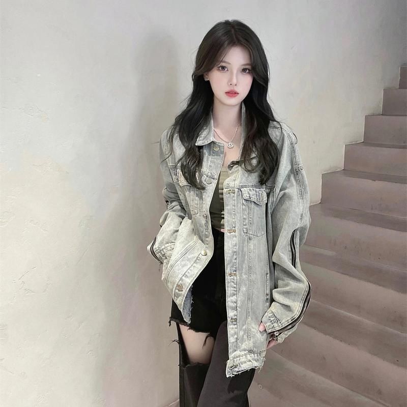 Vintage denim jacket women's spring and autumn Korean version of the wild loose design sense niche tooling jacket tops ins tide