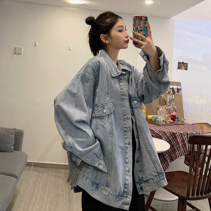 Retro Hong Kong-style denim jacket female spring and autumn students 2022 new Korean version of the loose long-sleeved top in denim jacket