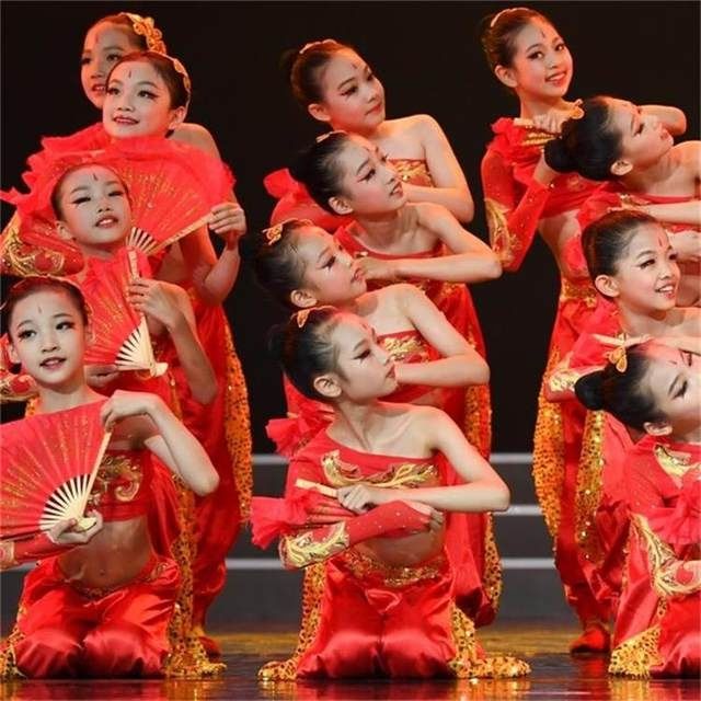 少年志舞蹈服儿童表演服中小学生中国红色服秧歌服舞演出服六一