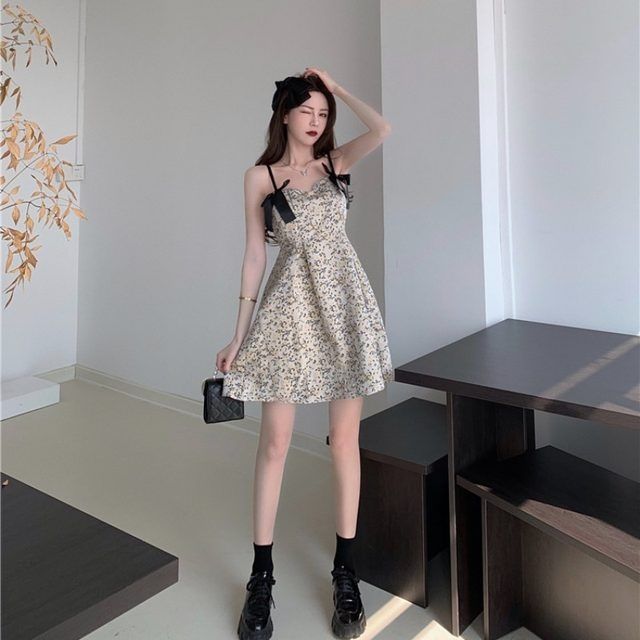 54138-吊带连衣裙女法式蝴蝶结复古宫廷风碎花a字中裙2021夏季新款性感-详情图